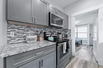 412 Drew St #4, Houston, TX 77006 - Photo 8