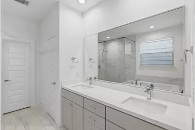 2709 Clinton Drive, Houston, TX 77020 - Photo 32