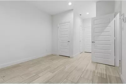2709 Clinton Drive, Houston, TX 77020 - Photo 4