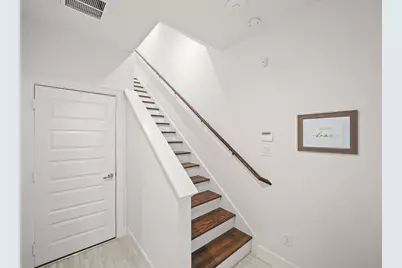 2709 Clinton Drive, Houston, TX 77020 - Photo 8