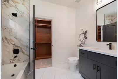 290 Apple Valley Dr, Panorama Village, TX 77304 - Photo 10