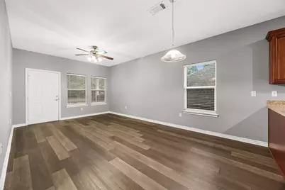 6419 Crim Court, Houston, TX 77049 - Photo 6