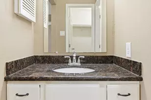 9707 Richmond St, Houston, TX 77042 - Photo 10