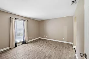 9707 Richmond St, Houston, TX 77042 - Photo 6