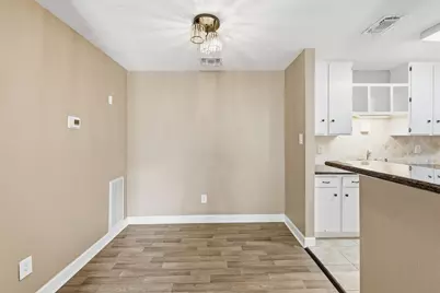 9707 Richmond Street #16, Houston, TX 77042 - Photo 2