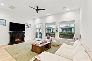 5828 Kiam St, Houston, TX 77007 - Photo 2