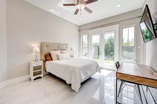 715 Algona Ave, Houston, TX 77008 - Photo 8