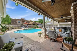 14707 Sandy Creek Dr, Houston, TX 77070 - Photo 2
