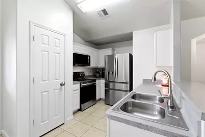 28919 Village Creek Loop, Spring, TX 77386 - Photo 14