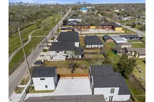 9019 Comal St, Houston, TX 77051 - Photo 12