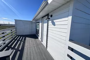 4406 Helen St, Hitchcock, TX 77563 - Photo 8