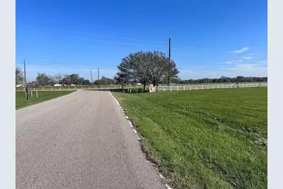 3211 Fm 1462, Pearland, TX 77583 - Photo 4