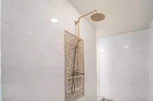 10602 Del Monte Dr, Houston, TX 77042 - Photo 22