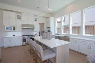 1717 Monarch Oaks St, Houston, TX 77055 - Photo 4