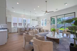 1717 Monarch Oaks St, Houston, TX 77055 - Photo 2