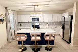 4215 Oakview Creek Ln, Houston, TX 77048 - Photo 2