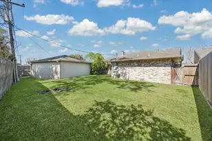 6207 S Braeswood Blvd, Houston, TX 77096 - Photo 36