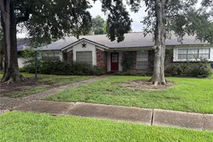 534 Bayview Dr, El Lago, TX 77586 - Photo 1