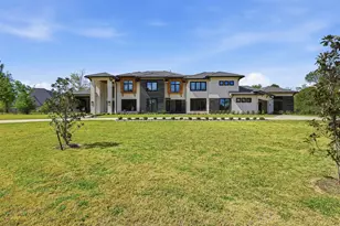 7605 Trinity Pnes Dr, Montgomery, TX 77316 - Photo 1