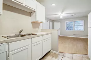 802 Stanford St, Houston, TX 77019 - Photo 2