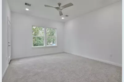 9349 Lavender St, Houston, TX 77016 - Photo 16