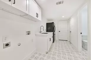 18610 Martinique Dr, Houston, TX 77058 - Photo 16