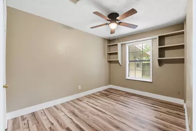 1109 E Walker Street, League City, TX 77573 - Photo 30