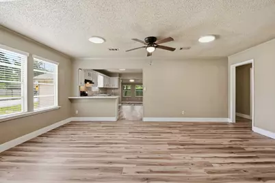 1109 E Walker Street, League City, TX 77573 - Photo 12