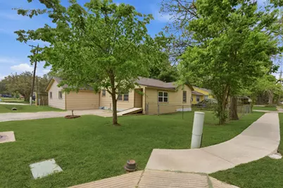 1109 E Walker Street, League City, TX 77573 - Photo 4