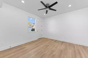 2314 Barbee St, Houston, TX 77004 - Photo 2