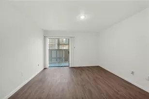 8425 Hearth Dr, Houston, TX 77054 - Photo 20