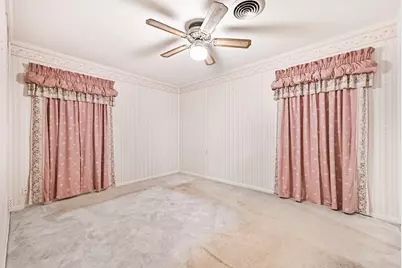 128 Forest Oaks Lane, Lake Jackson, TX 77566 - Photo 22