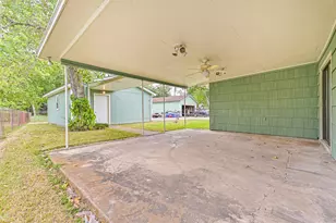 128 Forest Oaks Ln, Lake Jackson, TX 77566 - Photo 28