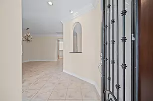 2047 Palm Forest Ln, Houston, TX 77077 - Photo 4