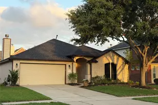 1713 Foxglove Dr, La Porte, TX 77571 - Photo 1