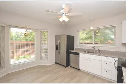 703 Flower Field Court, Pearland, TX 77584 - Photo 8