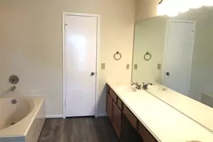 4819 Sunshine Dr, Sugar Land, TX 77479 - Photo 16
