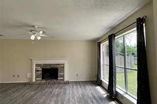 4819 Sunshine Dr, Sugar Land, TX 77479 - Photo 6