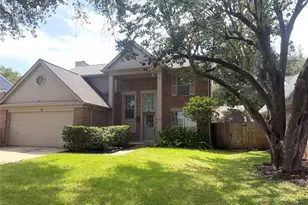 4819 Sunshine Dr, Sugar Land, TX 77479 - Photo 2