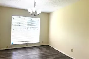 4819 Sunshine Dr, Sugar Land, TX 77479 - Photo 4