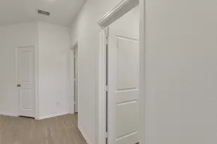 1935 Barrett Gables Dr, Crosby, TX 77532 - Photo 4