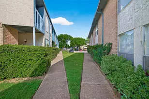 8360 Jorine Dr, Houston, TX 77036 - Photo 2