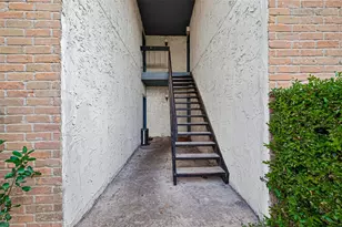 8360 Jorine Dr, Houston, TX 77036 - Photo 4