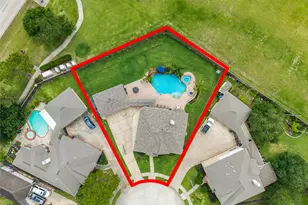 137 Bending Brook Ln, Dickinson, TX 77539 - Photo 2