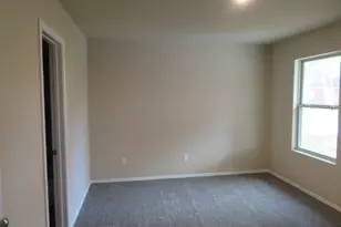 120 E Ash St, Angleton, TX 77515 - Photo 4