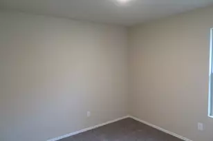 120 E Ash St, Angleton, TX 77515 - Photo 8