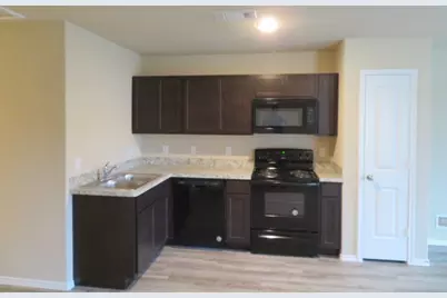 120 East Ash Street, Angleton, TX 77515 - Photo 10