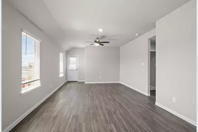 13769 Sunshine Peak Drive, Willis, TX 77318 - Photo 4