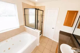 13119 Stratford Skies Ln Ln, Houston, TX 77072 - Photo 14