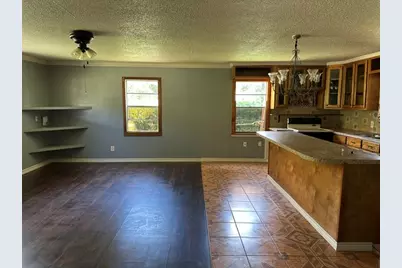 809 E Clark Avenue, Crockett, TX 75835 - Photo 10